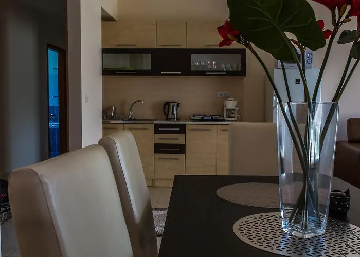 Apartment Aqua Line Apartmanhaz *