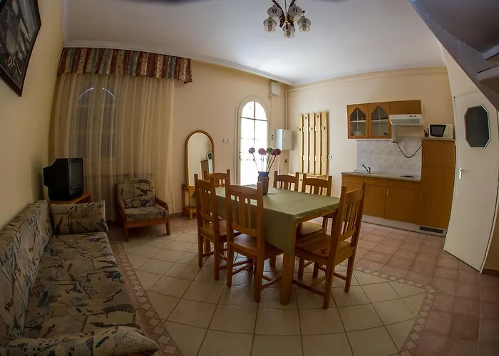 Apartment Aqua Line Apartmanhaz Hajduszoboszlo