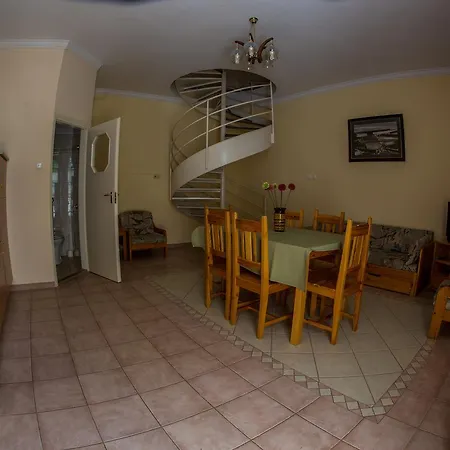 Aqua Line Apartmanhaz *