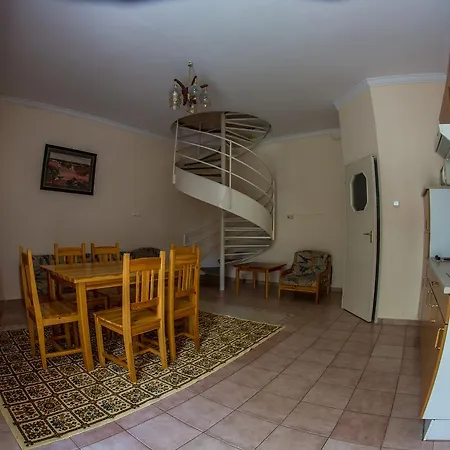 Aqua Line Apartmanhaz Hajduszoboszlo
