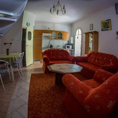 Apartment Aqua Line Apartmanhaz *