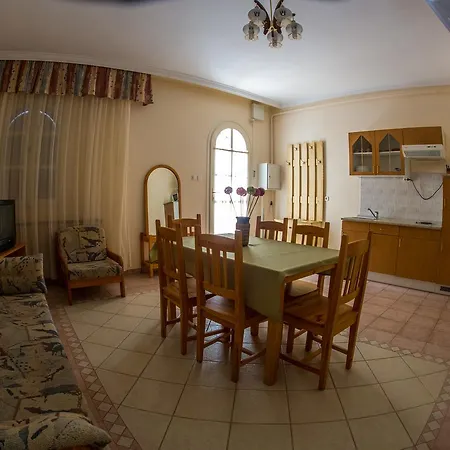 아파트 Aqua Line Apartmanhaz Hajdúszoboszló