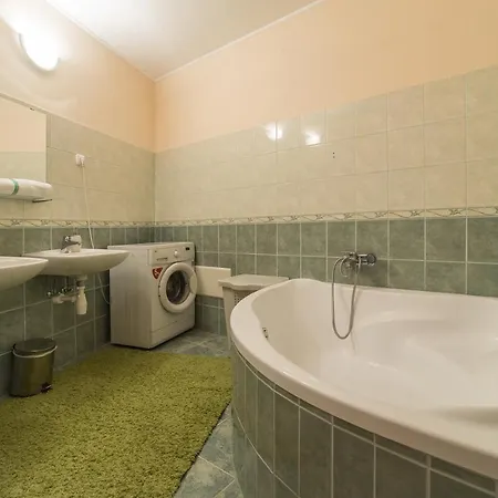 Aqua Line Apartmanhaz Hajduszoboszlo